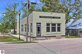 116 W Meinrad St, Lake Leelanau, MI 49653