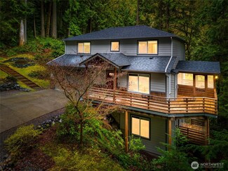 4 Salal Cir, Bellingham, WA 98229