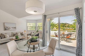 45 Mariners Cir, San Rafael, CA 94903