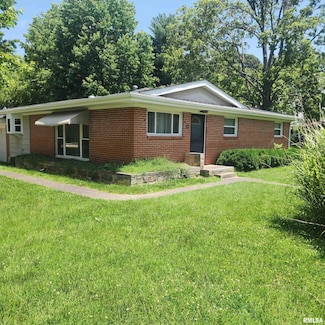 10 Homestead Dr, Mount Vernon, IL 62864