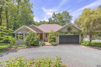56 Wildwood Dr, Palmyra, VA 22963