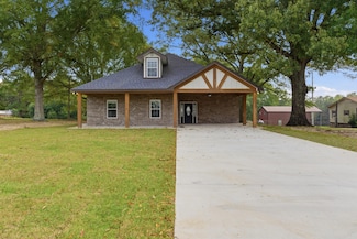 596 Cole Rd, Hattiesburg, MS 39402
