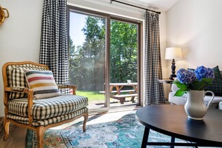 418 Lyman Batcheller Rd Unit 4D, Quechee, VT 05059