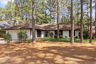 13 Lodge Pole Ln, Pinehurst, NC 28374