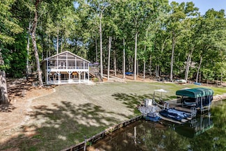 250 W River Bend Dr, Eatonton, GA 31024