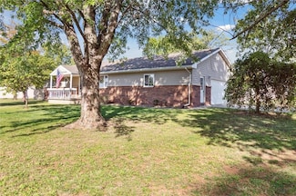 900 N 14th St, Fredonia, KS 66736