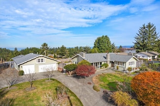 2654 Skyline Dr, Eureka, CA 95503