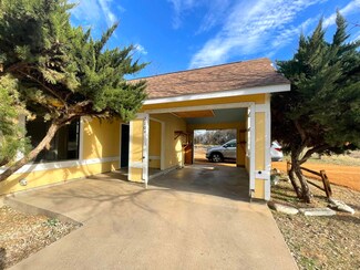 210 Skyline Dr, Kingsland, TX 78639