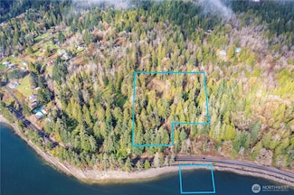 123 Highway 101, Hoodsport, WA 98548