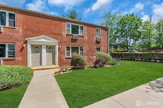 66 Fox Rd Unit 10A, Edison, NJ 08817