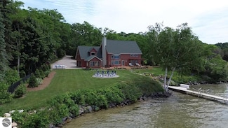 11096 SE Torch Lake Dr, Alden, MI 49612