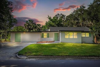 304 W 24th St, Sanford, FL 32771