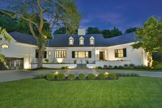 70 Randolph Rd, Chestnut Hill, MA 02467