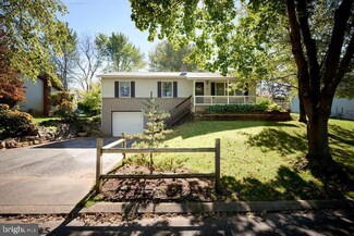 182 Creekside Dr, State College, PA 16801