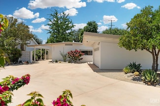 2421 C St, Bakersfield, CA 93301