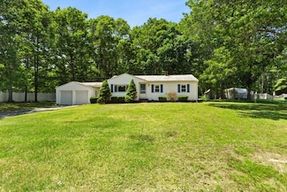 60 Colby Dr, Halifax, MA 02338