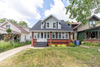 129 Dean St NE, Grand Rapids, MI 49505