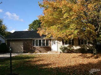 120 Windsor Dr, Churubusco, IN 46723