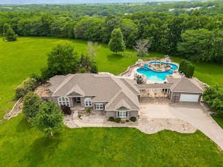 16914 Millcreek Rd, Belton, MO 64012