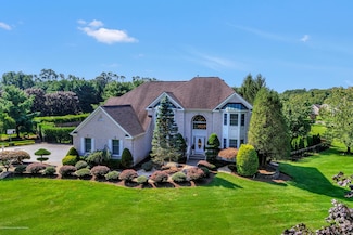 2 Sunrise Ct, Colts Neck, NJ 07722