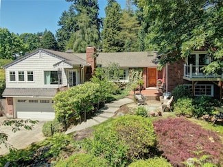 16525 39th Ave NE, Lake Forest Park, WA 98155