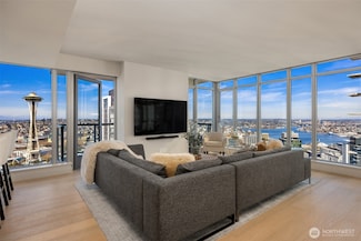 583 Battery St Unit 3802N, Seattle, WA 98121