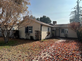 725 E Apricot Ave, Tulare, CA 93274