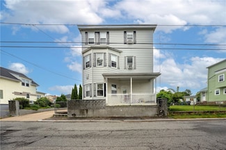 108 Woodward Ave, East Providence, RI 02914