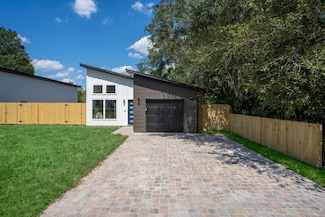 808 W 9th St, St. Augustine, FL 32084