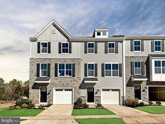 721 Penn Dr, Spring City, PA 19475