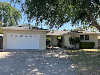 1457 E Paul Ave, Fresno, CA 93710