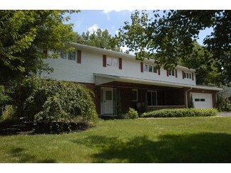 6453 Green Leaves Rd, Indianapolis, IN 46220
