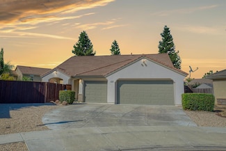 1107 Cabanel Ln, Patterson, CA 95363