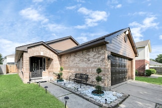 8707 Tartan Walk Ln, Houston, TX 77075