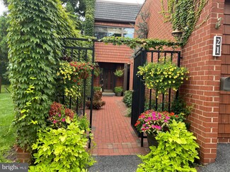 21 Malibu Ct, Towson, MD 21204
