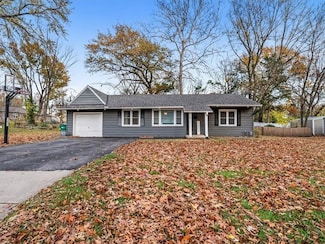 9317 Gillette St, Lenexa, KS 66215