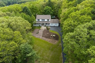 515 Carpenter Rd, Whitinsville, MA 01588