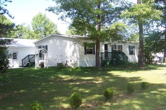 1 Carriage Way, Alfred, ME 04002