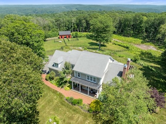 31 Birch Hill Rd, Old Lyme, CT 06371