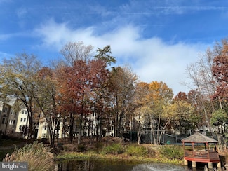 12245 Fairfield House Dr Unit 405A, Fairfax, VA 22033