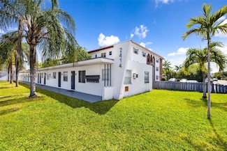 2414 Johnson St, Hollywood, FL 33020