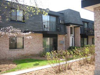 845 Westmoreland Dr Unit 7, Vernon Hills, IL 60061