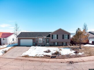 218 Marble Dr, Evanston, WY 82930