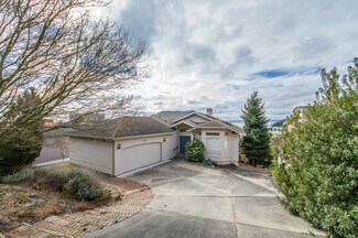 4921 Heather Dr, Anacortes, WA 98221
