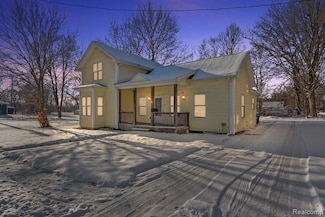 1114 S Grand Traverse St, Flint, MI 48502