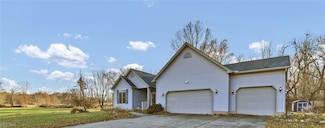 2690 Mayfair Rd, Akron, OH 44312