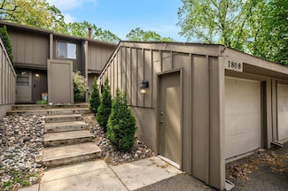 1808 Yuma Ln N, Plymouth, MN 55447
