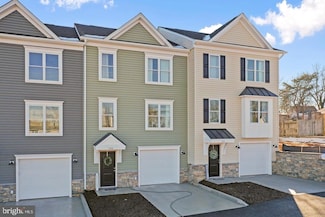 324 W 11th St, Front Royal, VA 22630
