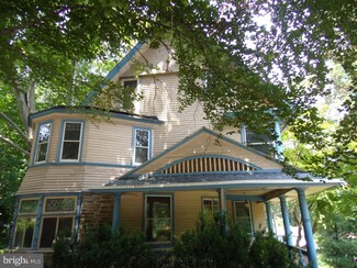 125 Washington Ln, Wyncote, PA 19095