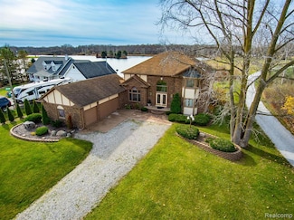 73921 Omo Rd, Armada, MI 48005